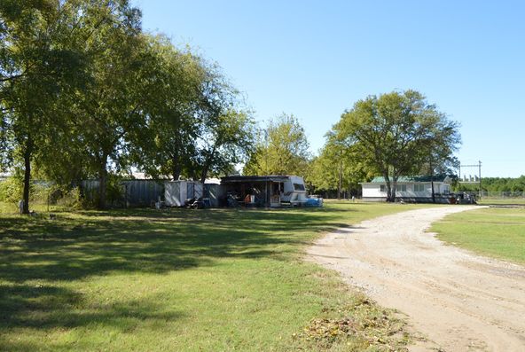 2810 N FM 17, Alba, TX 75410